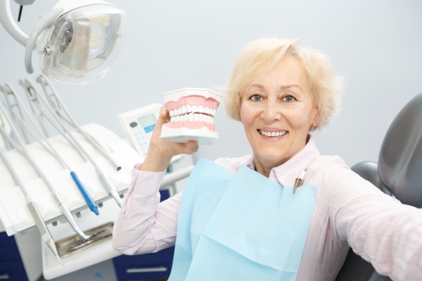 implant-supported dentures Sacramento, CA