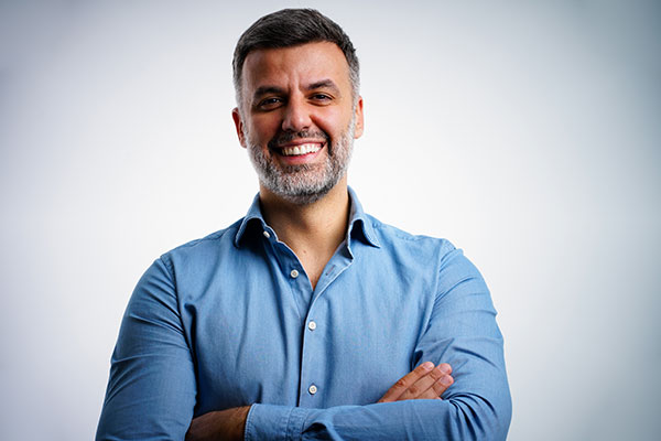 Teeth Whitening    : Your Guide To A Dazzling Smile