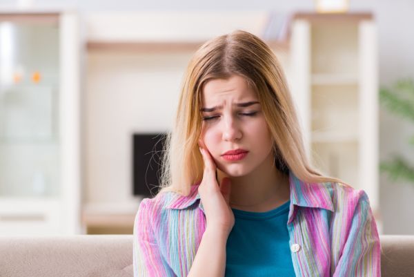 Early Signs And Symptoms Of TMJ Disorder