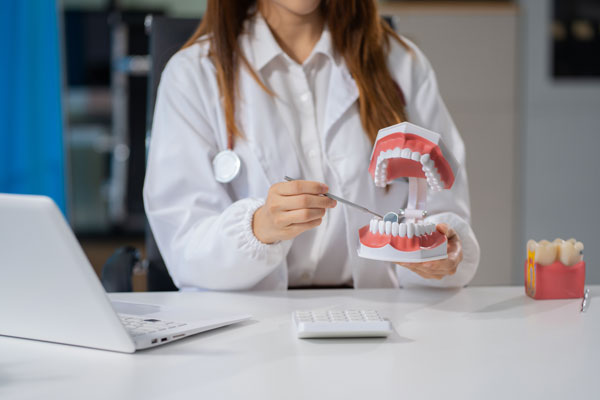 What To Expect During A Tooth Extraction: A Guide To A Smooth Recovery